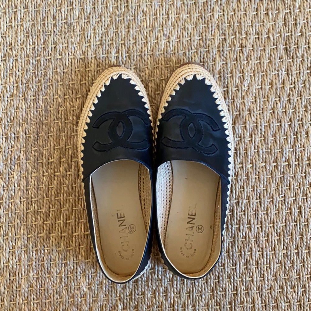 Black Chanel espadrilles. Size 39